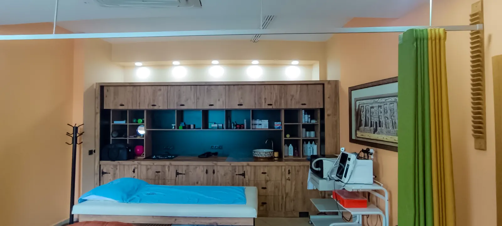 Physical therapy center — photo 2